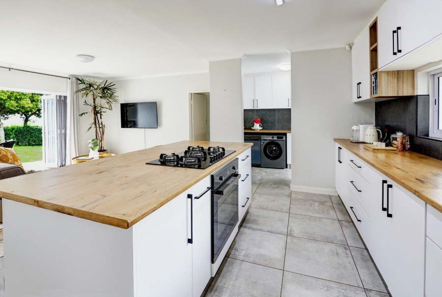 4 Bedroom Property for Sale in Welgemoed Western Cape